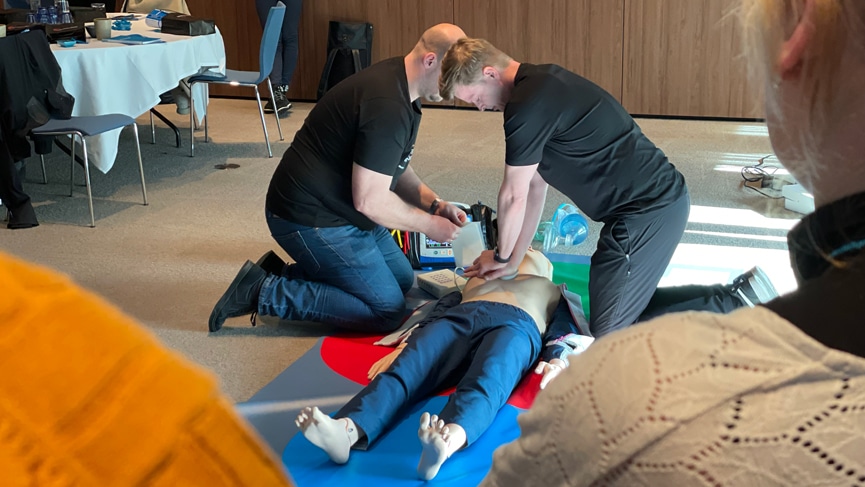 Martin Matzen and Karl Høeg - What is a good debriefing after resuscitation?